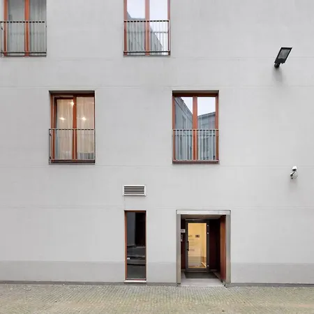 Daire Old Ridzenes Design